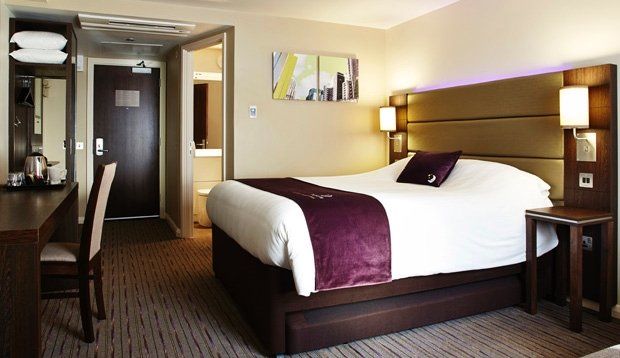 Premier Inn Premier Inn Heathrow Airport Terminal 4 Stanwell Buitenkant foto